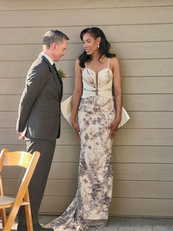 Bridal belt with beaded embellishments